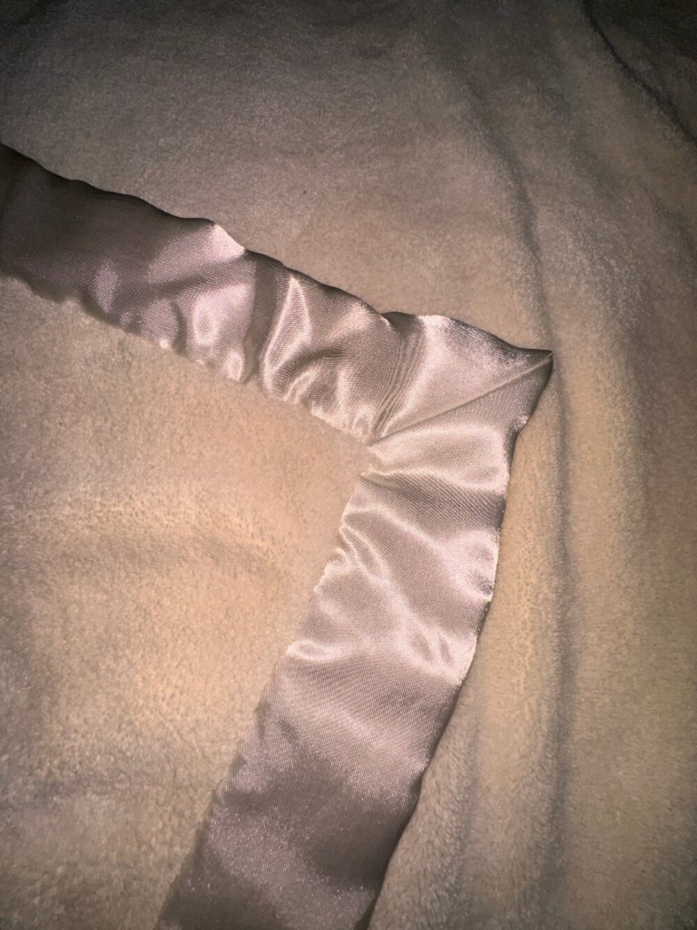 Cloud Island Cream Plush Baby Blanket 30x37 Faux Fur Satin Trim Soft double